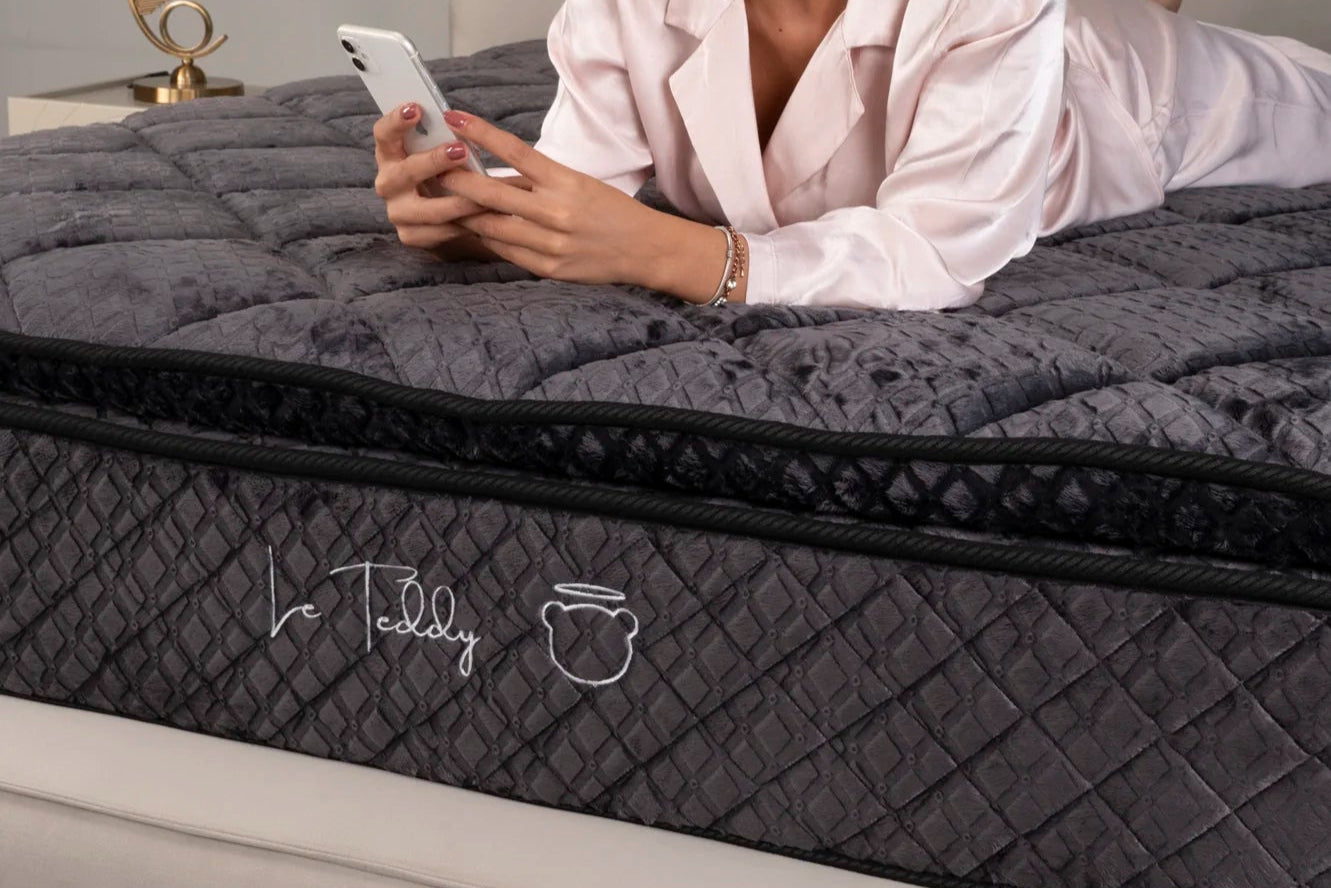 Matelas Teddy Black Angels - 30 cm - Surmatelas Peluche - Confort Douillet